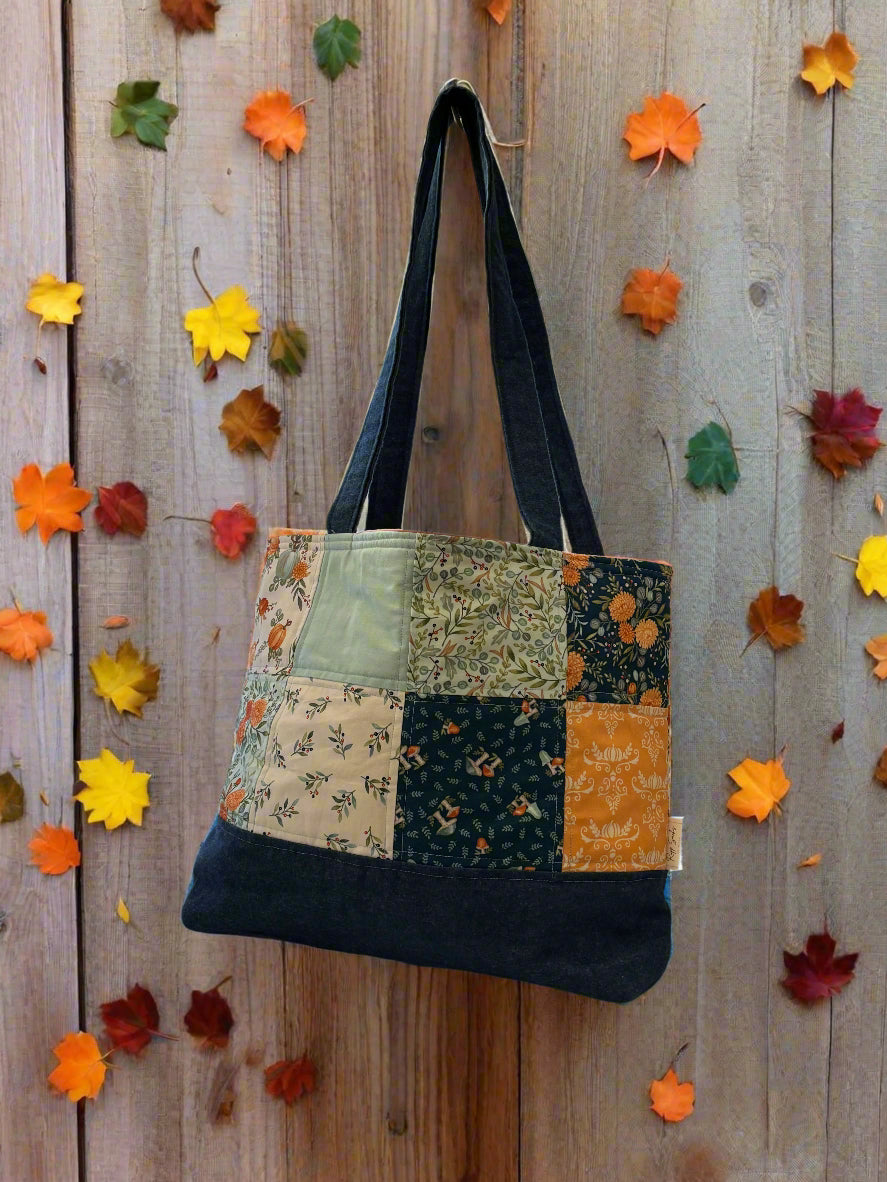 Patchwork tote bag with floral patterns